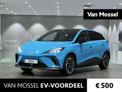 Blauw Gebruikt 2023 MG MG4 EV Luxury Hatchback | € 27.995