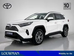 Wit, metallic lak Gebruikt 2024 Toyota RAV4 Executive SUV | € 49.900 (Eerlijke prijs)