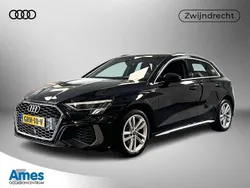 Zwart Gebruikt 2023 Audi A3 Sportback S-Line Hatchback | € 32.495 (Eerlijke prijs)