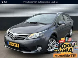 Grijs, metallic lak Gebruikt 2012 Toyota Avensis Business Edition Stationwagen | € 11.900 (Eerlijke prijs)