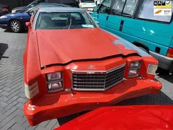 Rood Gebruikt 1978 Ford V8 Van | € 6.950