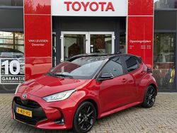 Rood Gebruikt 2024 Toyota Yaris Hybrid Executive Hatchback | € 27.400 (Eerlijke prijs)