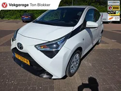 Wit Gebruikt 2018 Toyota Aygo X-play Hatchback | € 9.595 (Eerlijke prijs)