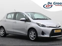 Grijs, metallic lak Gebruikt 2014 Toyota Yaris Hatchback | € 9.950 (Goede deal)
