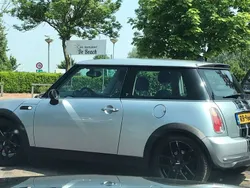 Grijs Gebruikt 2006 Mini ONE Seven Hatchback | € 3.295