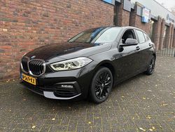 Zwart Gebruikt 2021 BMW 120 Sport Line Hatchback | € 24.955 (Iets duurder)
