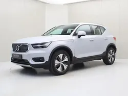 Wit, metallic lak Gebruikt 2021 Volvo XC40 Inscription SUV | € 28.900 (Super prijs)