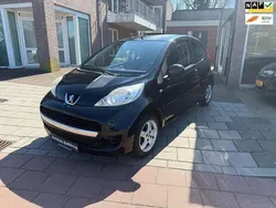 Zwart, metallic lak Gebruikt 2012 Peugeot 107 Hatchback | € 3.845 (Goede deal)
