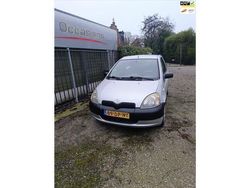 Grijs Gebruikt 1999 Toyota Yaris Terra Hatchback | € 1.250 (Eerlijke prijs)