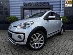 Grijs, metallic lak Gebruikt 2013 VW cross up! S Hatchback | € 9.950