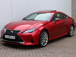Rood Gebruikt 2019 Lexus RC300h Luxury Line Coupé | € 44.900