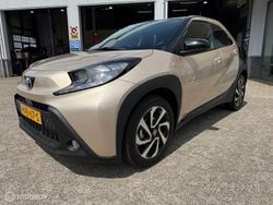 Beige Nieuw 2025 Toyota Aygo Pulse Hatchback | € 23.490 (Iets duurder)