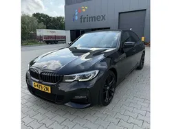 Zwart Gebruikt 2020 BMW 330 M Sport Sedan | € 23.950 (Eerlijke prijs)