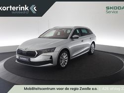 Zilver, metallic lak Gebruikt 2024 Skoda Octavia Business Line Stationwagen | € 34.950 (Duur)