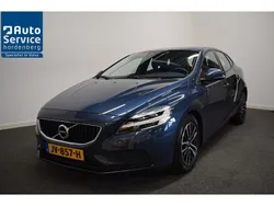 Blauw Gebruikt 2017 Volvo V40 Momentum Stationwagen | € 15.950 (Iets duurder)