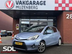 Blauw Gebruikt 2013 Toyota Yaris Hybrid Hatchback | € 9.945 (Iets duurder)