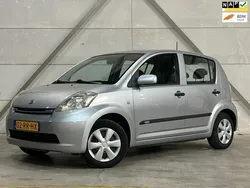Grijs Gebruikt 2005 Daihatsu Sirion Hatchback | € 1.295 (Duur)