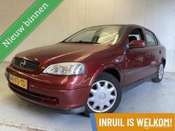 Rood Gebruikt 2000 Opel Astra Club Hatchback | € 950 (Eerlijke prijs)