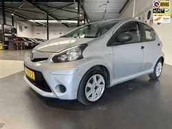Grijs Gebruikt 2012 Toyota Aygo Comfort Hatchback | € 2.999 (Eerlijke prijs)