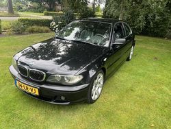 Zwart (metallic) Gebruikt 2003 BMW 320 Executive Coupé | € 3.250 (Goede deal)