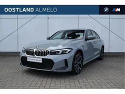 M brooklyn grau (grijs metallic) Gebruikt 2025 BMW 330e Comfort Edition Sedan | € 57.450 (Eerlijke prijs)