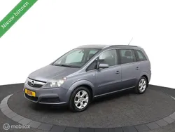 Grijs Gebruikt 2006 Opel Zafira Essentia MPV | € 1.999 (Eerlijke prijs)