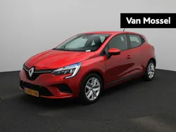 Rood Gebruikt 2021 Renault Clio V Zen Hatchback | € 12.940 (Goede deal)