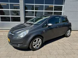 Grijs, metallic lak Gebruikt 2011 Opel Corsa Edition Hatchback | € 2.499 (Duur)