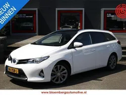 Wit Gebruikt 2013 Toyota Auris Touring Sports Stationwagen | € 11.999 (Eerlijke prijs)