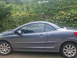 Grijs Gebruikt 2010 Peugeot 207 CC Roland Garros Cabriolet | € 2.500 (Goede deal)