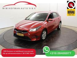 Rood Gebruikt 2023 Kia Ceed Comfort Hatchback | € 18.395 (Eerlijke prijs)