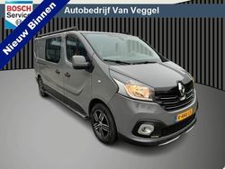Grijs Gebruikt 2018 Renault Trafic MPV | € 14.999
