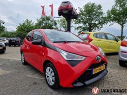Rood Gebruikt 2019 Toyota Aygo Hatchback | € 7.995 (Goede deal)