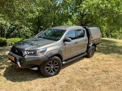 Groen Nieuw 2025 Toyota HiLux Edition Pickup | € 88.300