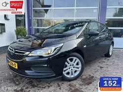 Zwart Gebruikt 2017 Opel Astra Business Hatchback | € 9.250 (Eerlijke prijs)