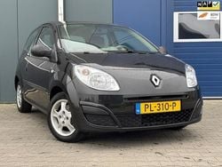 Zwart Gebruikt 2007 Renault Twingo Authentique Hatchback | € 1.950 (Eerlijke prijs)