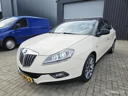 Wit Gebruikt 2010 Lancia Delta Hatchback | € 2.499 (Eerlijke prijs)