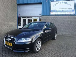 Zwart, metallic lak Gebruikt 2012 Audi A3 Sportback Attraction Hatchback | € 7.650 (Eerlijke prijs)