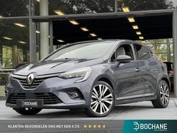 Grijs Gebruikt 2022 Renault Clio V Initiale Paris Hatchback | € 23.045 (Eerlijke prijs)