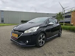 Zwart Gebruikt 2015 Peugeot 208 GTi Hatchback | € 10.450 (Iets duurder)