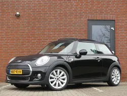 Zwart Gebruikt 2015 Mini ONE Chili Hatchback | € 13.450 (Eerlijke prijs)
