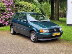 Groen, metallic lak Gebruikt 1997 VW Polo Hatchback | € 799 (Goede deal)