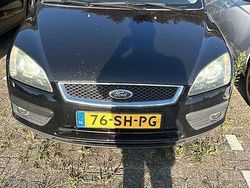 Zwart Gebruikt 2006 Ford Focus Hatchback | € 999 (Goede deal)