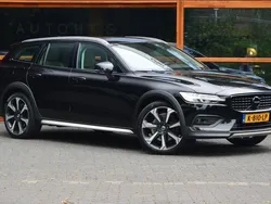 Zwart Gebruikt 2021 Volvo V60 CC Stationwagen | € 39.450 (Goede deal)