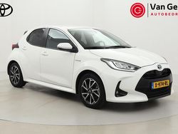 Wit Gebruikt 2021 Toyota Yaris Hybrid Hatchback | € 19.999 (Eerlijke prijs)