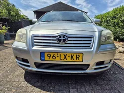 Grijs Gebruikt 2003 Toyota Avensis Sol Stationwagen | € 2.250 (Eerlijke prijs)
