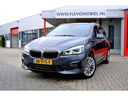 Grijs Gebruikt 2019 BMW 218 Executive Stationwagen | € 20.950 (Eerlijke prijs)