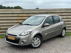 Beige Gebruikt 2010 Renault Clio II Business Hatchback | € 3.495 (Eerlijke prijs)