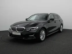 Zwart Gebruikt 2022 BMW 320 Executive Stationwagen | € 33.900 (Eerlijke prijs)