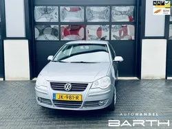 Grijs Gebruikt 2006 VW Polo Sportline Hatchback | € 2.995 (Eerlijke prijs)
